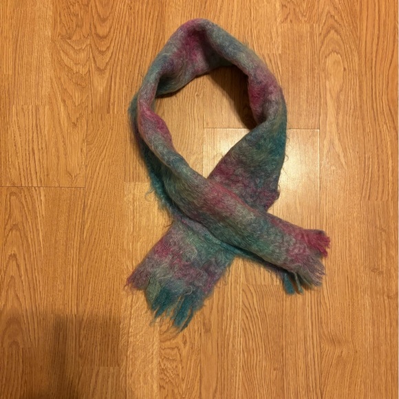 Plaid Wool Scarf - Picture 3 of 5